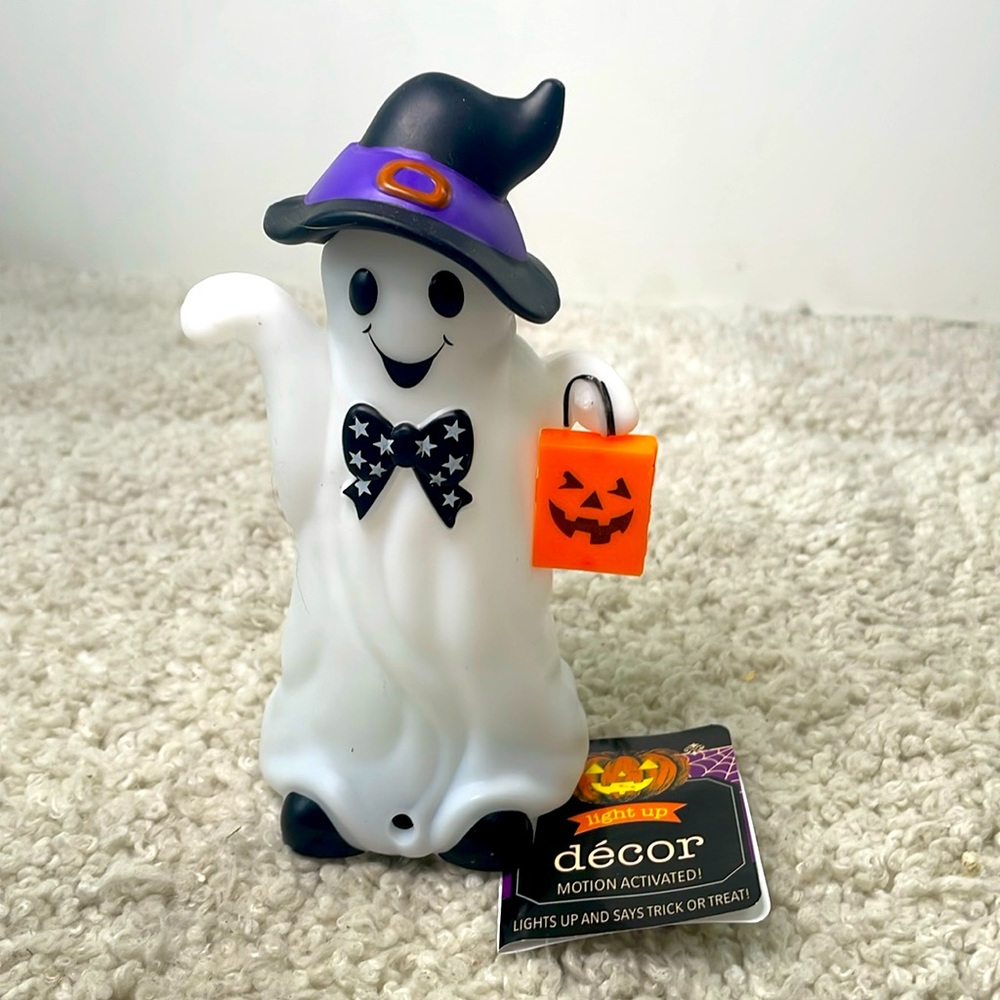 - 🍒 3 for 25 🍒 Motion Activated Ghost  Light Up 6” new